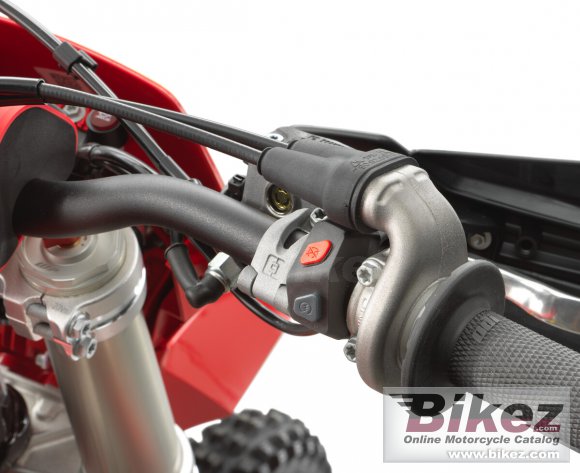 GASGAS EC 300 E 2014 Vs Gas Gas EC 300 Racing 2015 - 5
